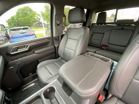 Used 2024 Chevrolet Silverado 3500 LTZ w/ LTZ Plus Package AWD/4WD image 15