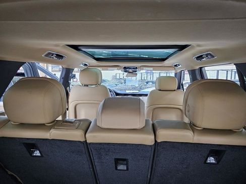 Used 2025 Land Rover Range Rover SE AWD/4WD image 14