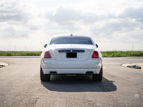 Used 2016 Rolls-Royce Ghost image 8