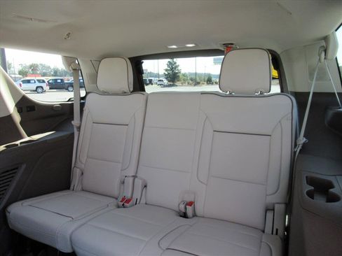 Used 2023 GMC Yukon Denali image 32