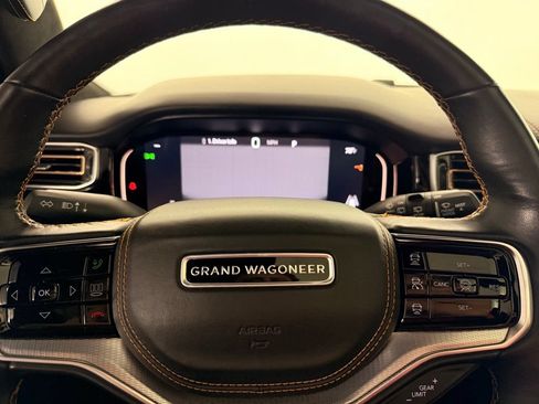 Used 2022 Jeep Grand Wagoneer Series III w/ Rear Seat Video Group 1 AWD/4WD image 36