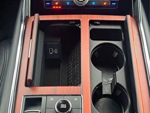 Used 2024 Lincoln Navigator Reserve image 12