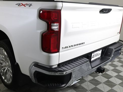 Used 2025 Chevrolet Silverado 1500 LTZ w/ LTZ Premium Package AWD/4WD image 51