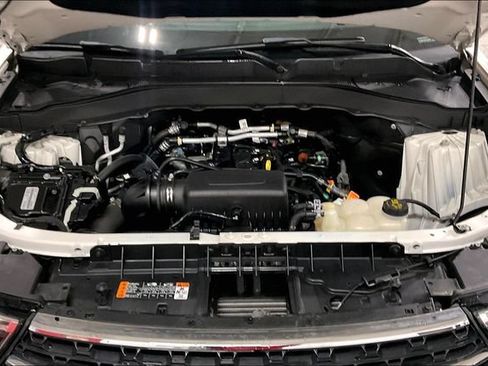 Used 2023 Ford Explorer XLT w/ Equipment Group 202A AWD/4WD image 12