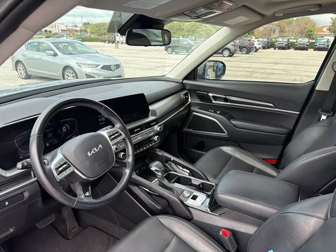 Used 2024 Kia Telluride S w/ S Sunroof Package FWD image 14