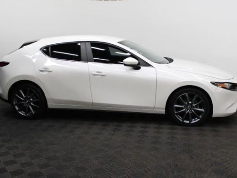 Used 2021 MAZDA MAZDA3 s FWD image 4