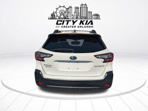 Used 2023 Subaru Outback Premium AWD/4WD image 4