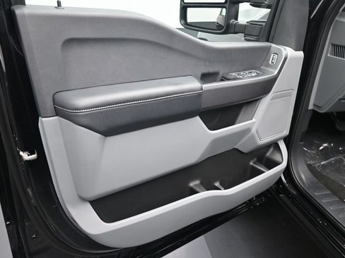 New 2026 Ford F250 XL w/ STX Appearance Package AWD/4WD image 8