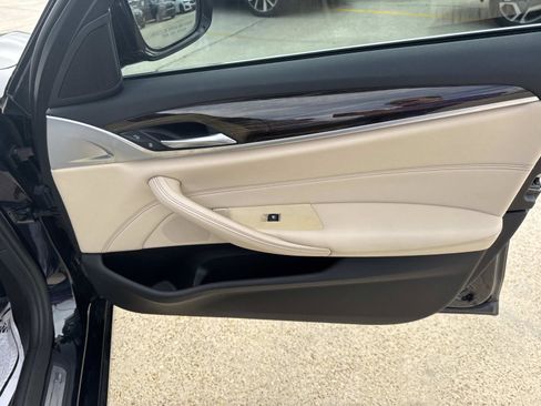 Used 2023 BMW 530i image 13