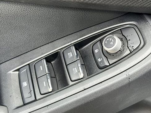 Certified 2025 Subaru Crosstrek 2.5i Limited w/ Popular Package #4A image 11