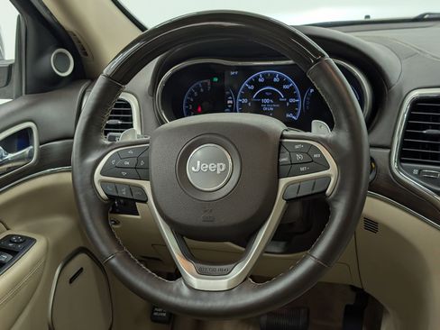 Used 2015 Jeep Grand Cherokee Overland image 18