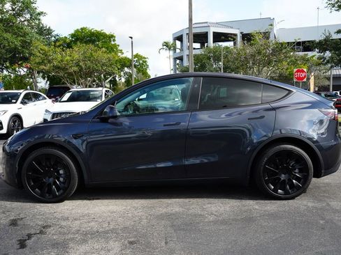 Used 2024 Tesla Model Y Long Range AWD/4WD image 8
