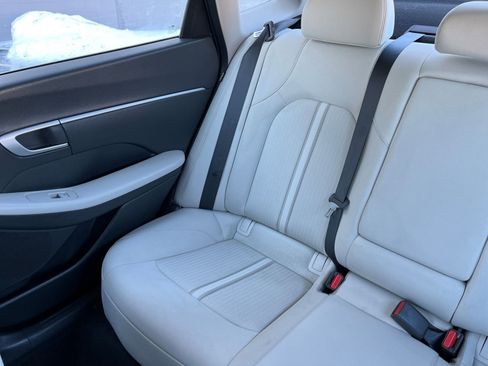 Used 2025 Hyundai Sonata SEL FWD image 38