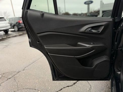 Used 2024 Chevrolet Trax RS image 13