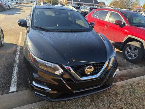 Used 2022 Nissan Rogue Sport SL w/ Premium Package image 4