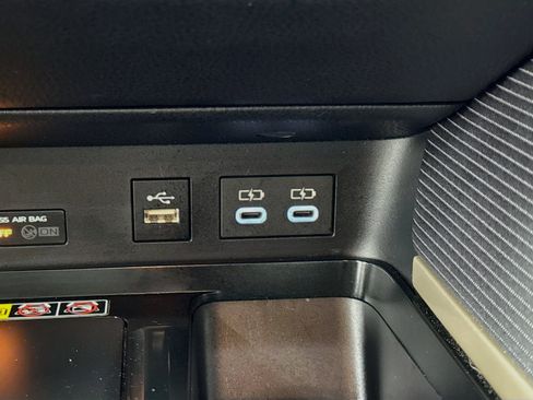 Used 2025 Toyota Camry SE FWD image 26