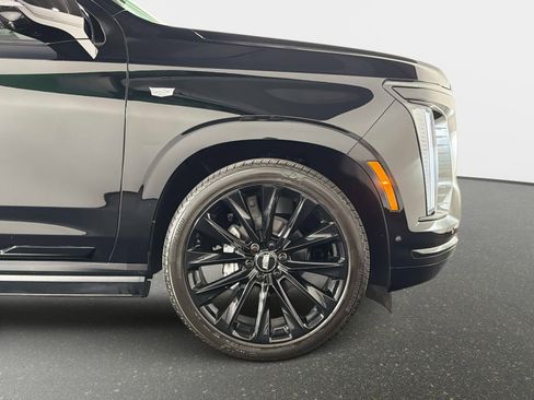 Used 2026 Cadillac Escalade Platinum Sport w/ LPO, ONYX Package image 21