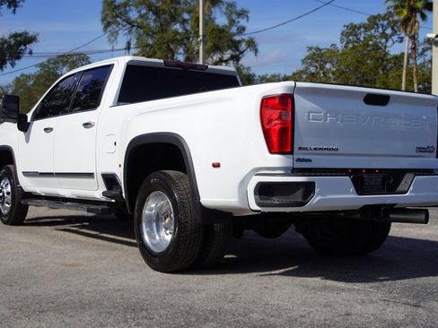 Used 2024 Chevrolet Silverado 3500 High Country w/ Technology Package image 18