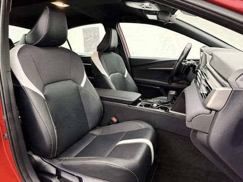 Used 2025 Toyota Camry SE FWD image 27