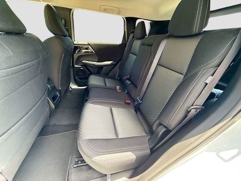 New 2026 Mitsubishi Outlander ES FWD image 23