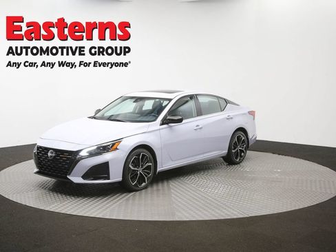 Used 2025 Nissan Altima 2.5 SR w/ SR Premium Package AWD/4WD image 56