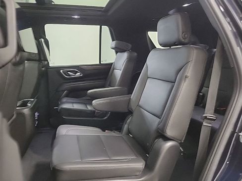 Used 2022 Chevrolet Tahoe Z71 w/ Off-Road Capability Package AWD/4WD image 12