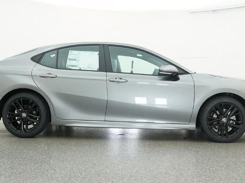 New 2026 Toyota Camry SE image 5