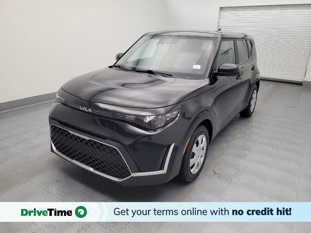 Used 2023 Kia Soul LX FWD image 1