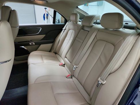 Used 2018 Lincoln Continental Reserve AWD/4WD image 24