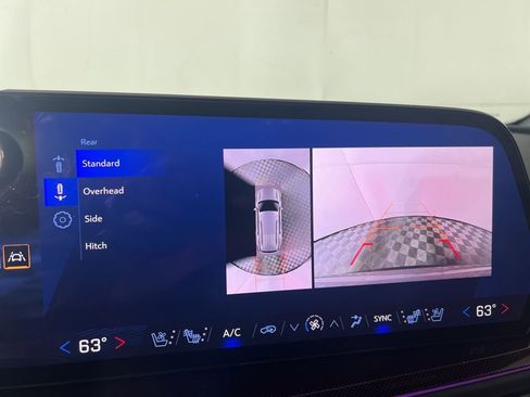 Used 2024 Chevrolet Traverse RS image 24