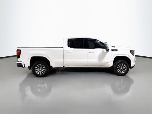 Used 2022 GMC Sierra 1500 AT4 w/ AT4 Premium Package AWD/4WD image 5