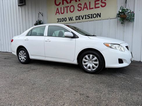 Used 2010 Toyota Corolla LE w/ LE EVP Pkg #1 FWD image 2