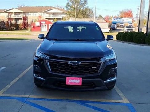 Certified 2023 Chevrolet Traverse RS image 3