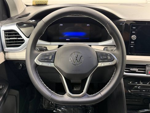 Used 2026 Volkswagen Taos SE w/ Panoramic Sunroof Package FWD image 34