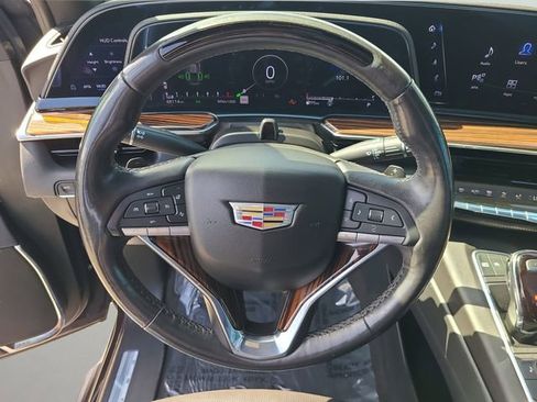 Used 2023 Cadillac Escalade Premium Luxury AWD/4WD image 25