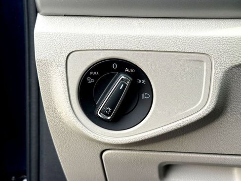 Used 2022 Volkswagen Atlas SE image 17