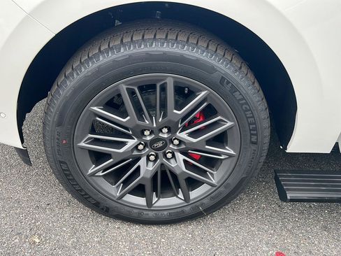 New 2025 Ford Expedition Max Platinum w/ Stealth Performance Package image 50