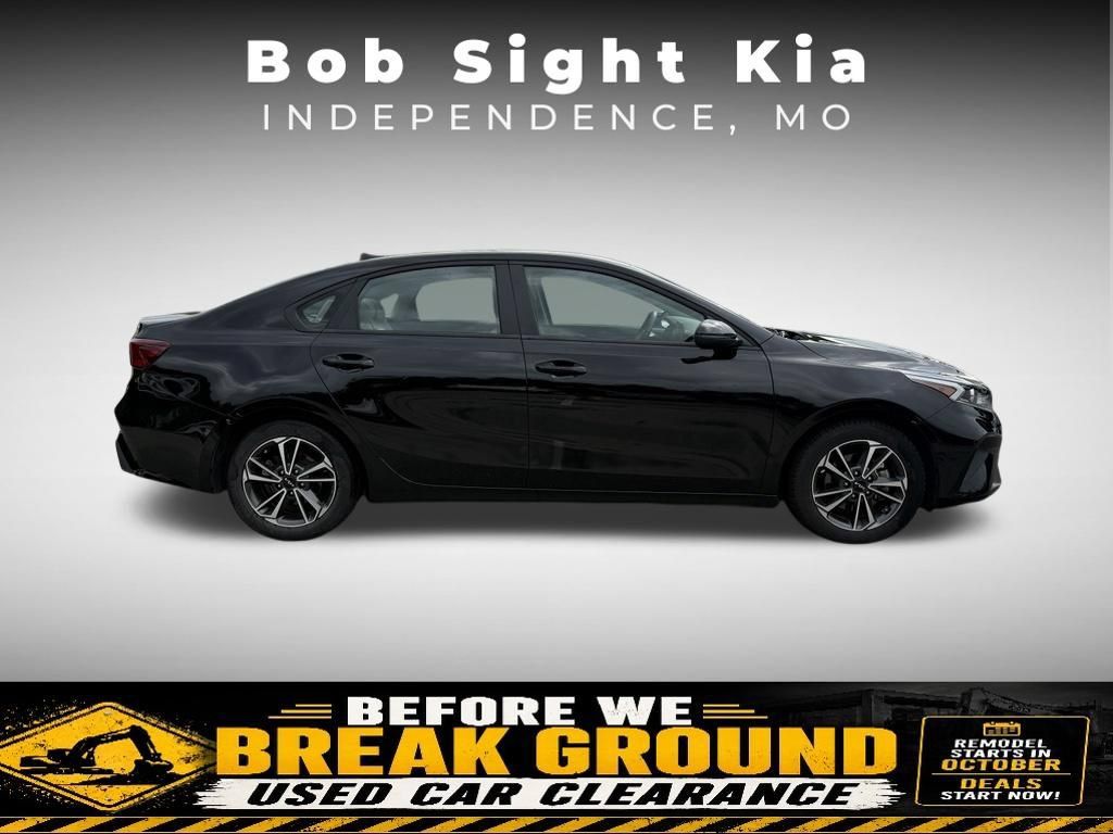 Used 2023 Kia Forte LXS w/ LXS Technology Package FWD image 11