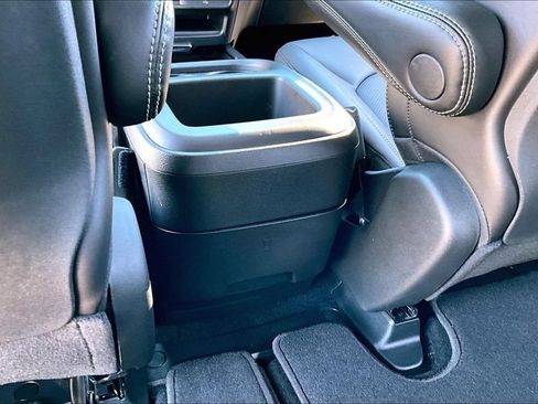 New 2026 Chrysler Pacifica Select FWD image 22