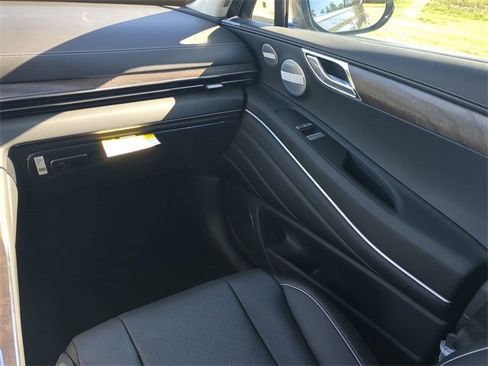 New 2026 Genesis GV80 2.5T Advanced image 15