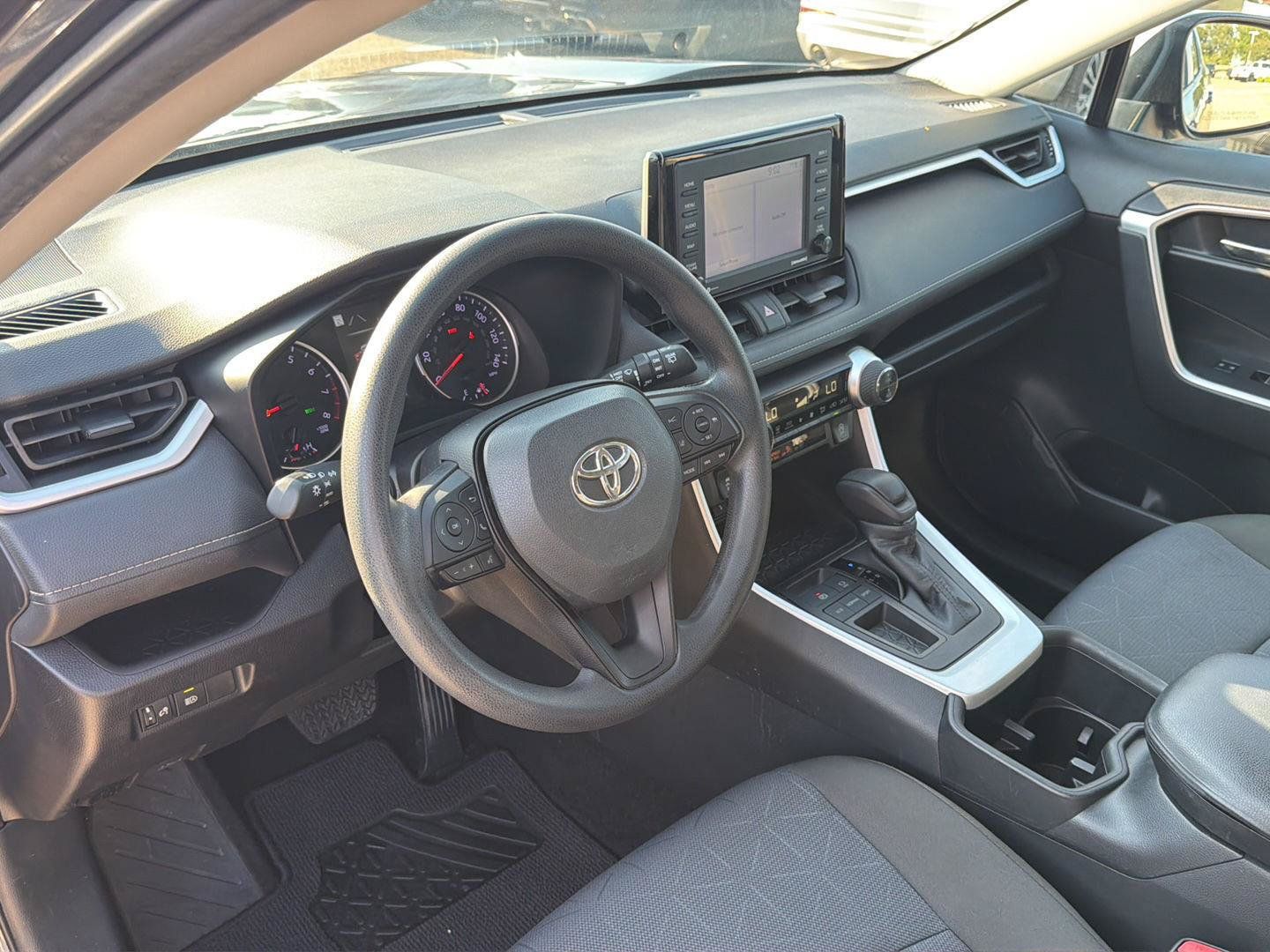 Certified 2022 Toyota RAV4 XLE FWD image 19