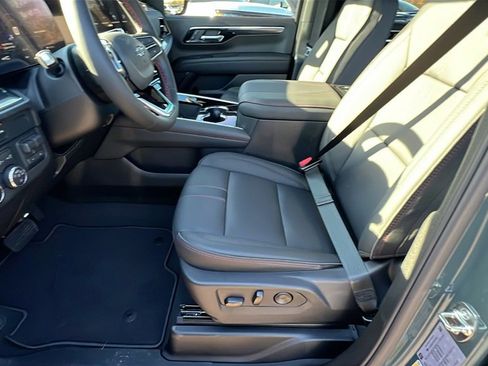 New 2026 Chevrolet Suburban RST w/ Comfort Package image 13