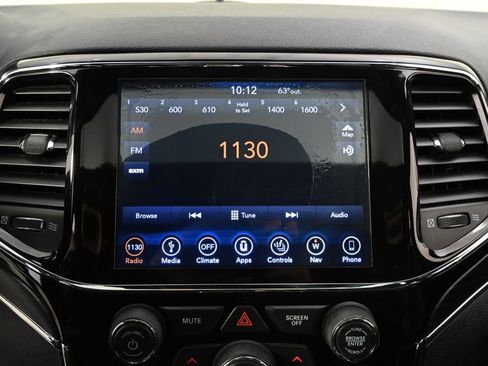 Used 2019 Jeep Grand Cherokee Limited image 28