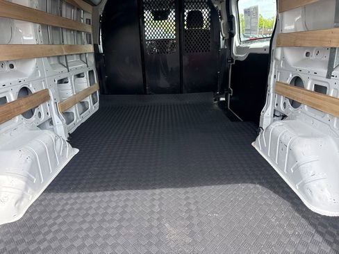 Used 2024 Ford Transit 250 Low Roof w/ Exterior Upgrade Package RWD image 13
