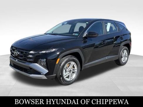 Certified 2025 Hyundai Tucson SE AWD/4WD image 1
