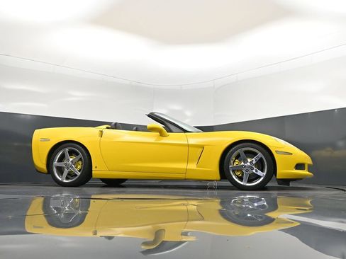Used 2008 Chevrolet Corvette Convertible w/ Preferred Equipment Group image 39