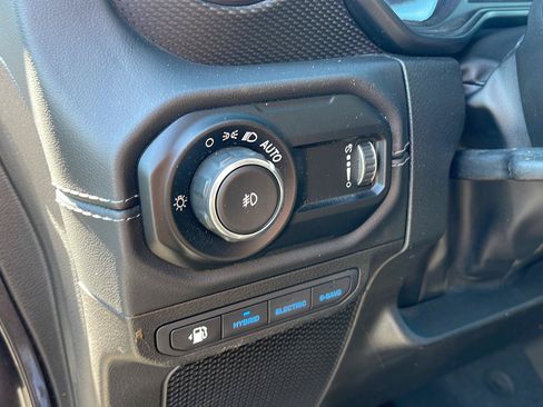 Used 2024 Jeep Wrangler Unlimited Rubicon 4xe AWD/4WD image 17