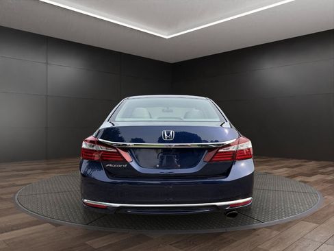 Used 2016 Honda Accord LX image 7
