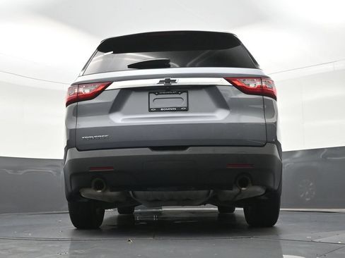Used 2020 Chevrolet Traverse LS FWD image 32