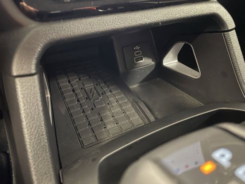 Used 2024 Ford Ranger Lariat w/ Advanced Towing Package image 13